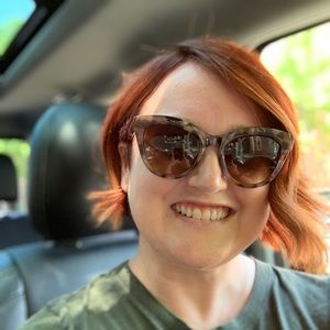 Meet your Posher, Danielle